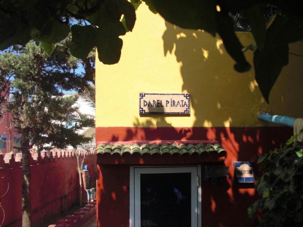 Dar El Pirata Hostel Assilah Extérieur photo