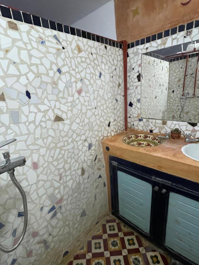 Dar El Pirata Hostel Assilah Extérieur photo